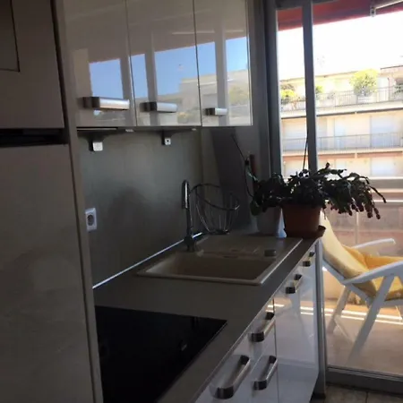 Apartamento 2 Pieces Proche Plage De Sable Vue Mer Antibes